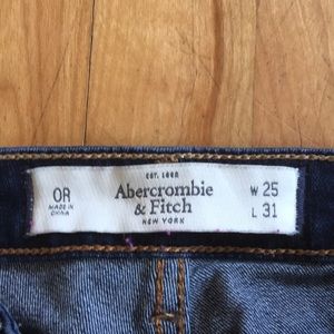 Abercrombie & Fitch Jeans - Dark wash skinny jeans Abercrombie & Fitch Jeans - Dark wash skinny jeans